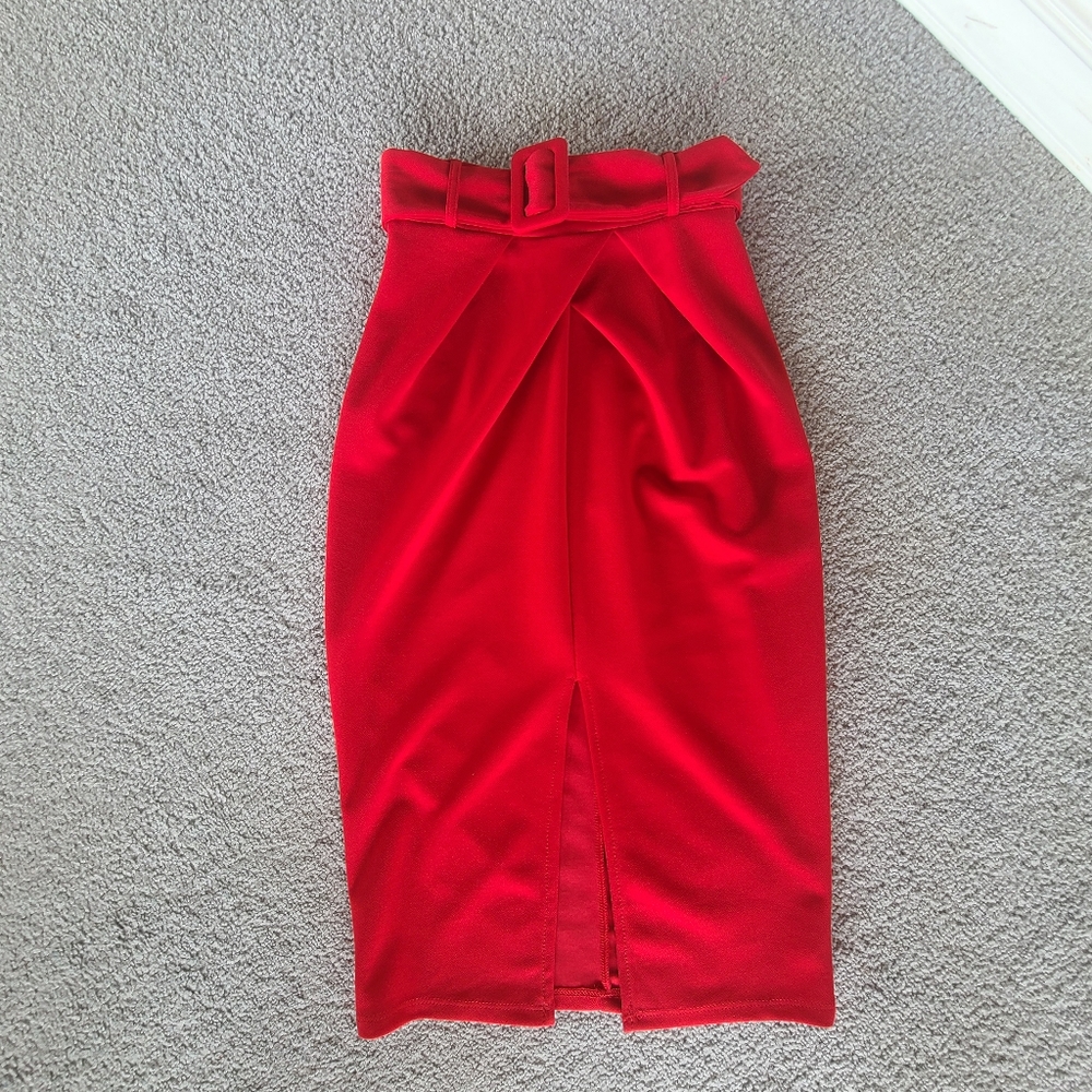 New ASOS Pleated Belt Skirt Front Slit in Red
